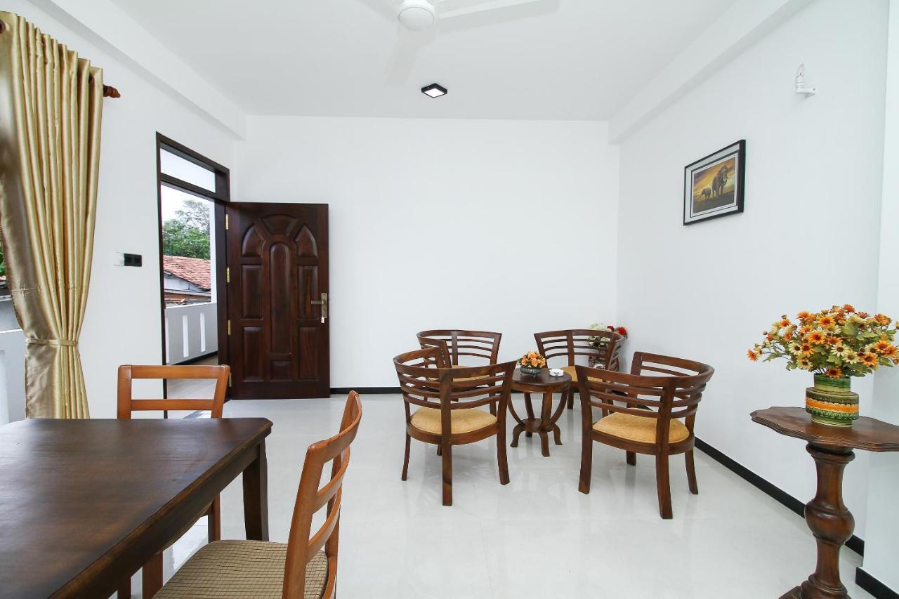 אמבלנגודה Royal Rich Villa מראה חיצוני תמונה