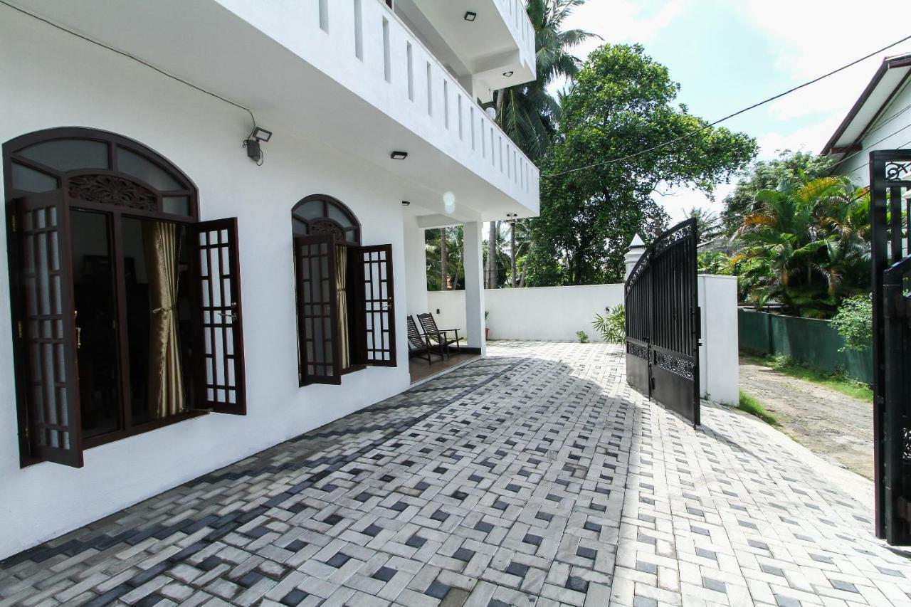 אמבלנגודה Royal Rich Villa מראה חיצוני תמונה